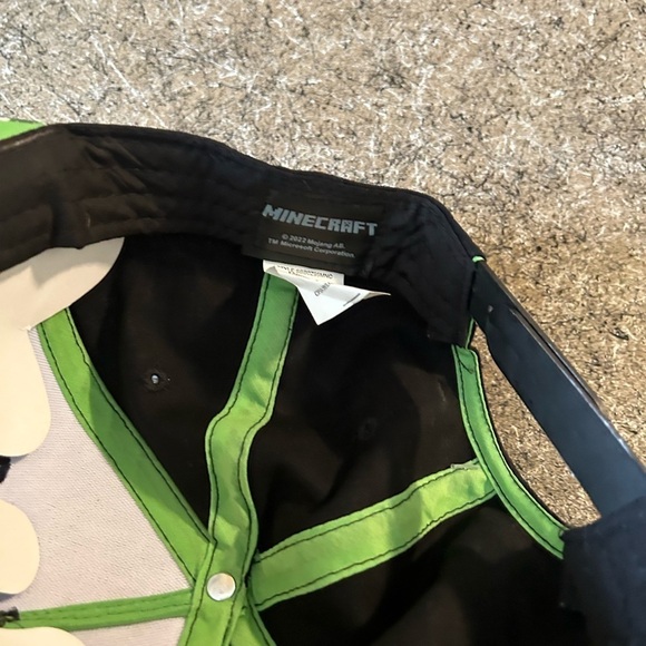 New Minecraft Youth OSFM Black / Green
Creeper Hat Cap, Adjustable - Picture 3 of 6